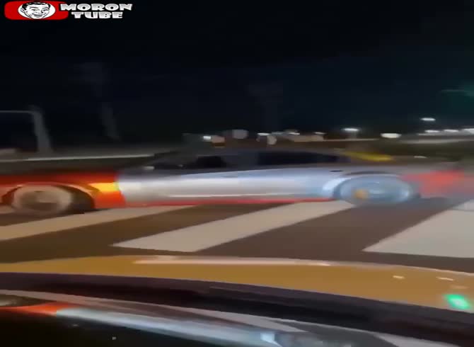Video: A fool pays a heavy price for straying in the center of the road